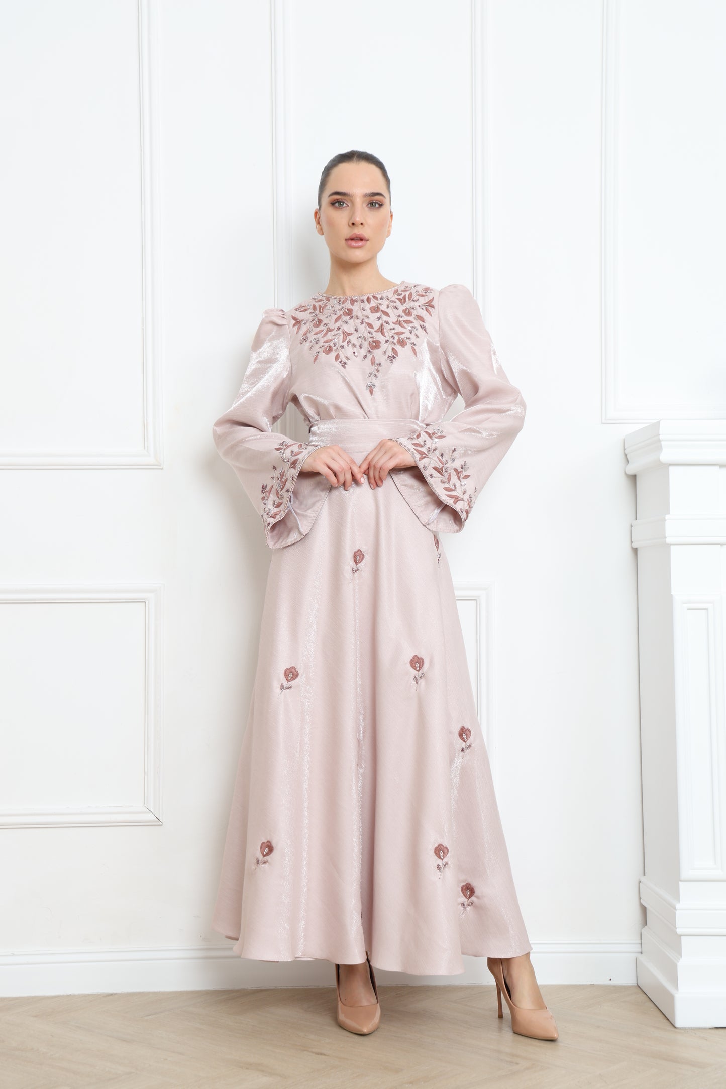 Leaves Skirt with Artistic Flair | تنورة ليفز بالطابع الفني