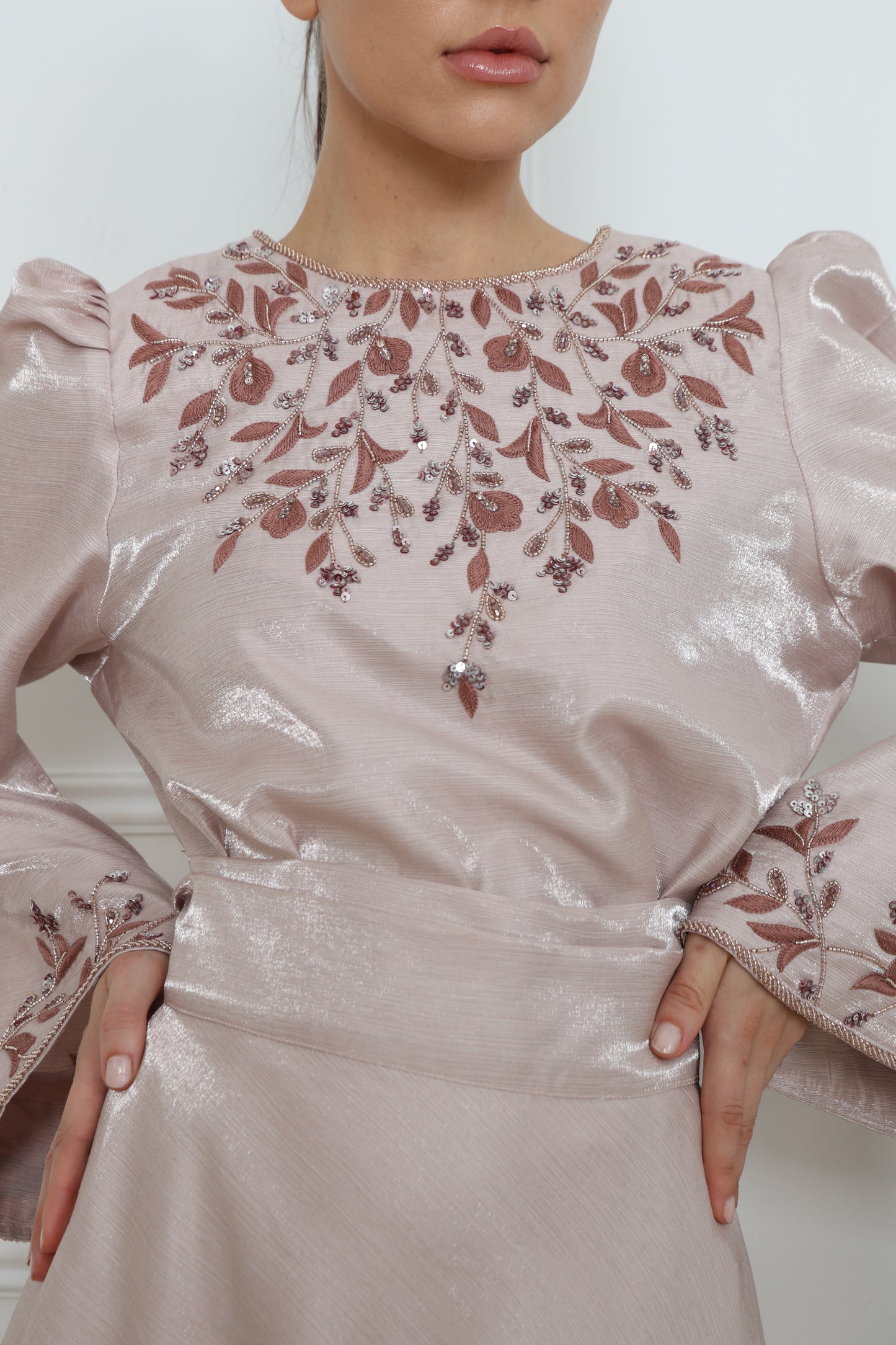 Leaves Skirt with Artistic Flair | تنورة ليفز بالطابع الفني