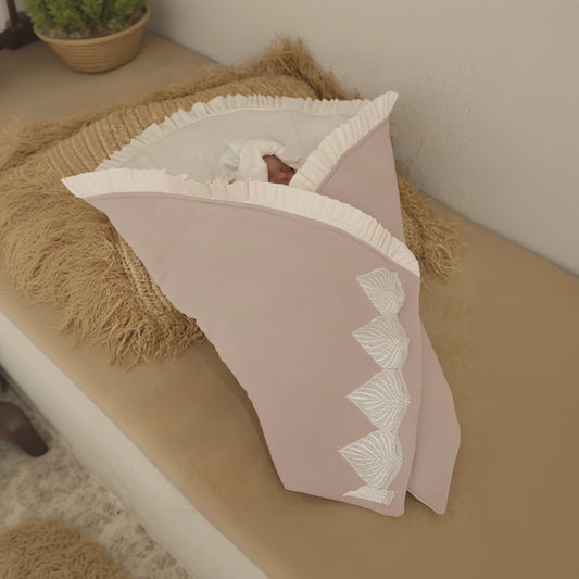 Magnolia Swaddle
