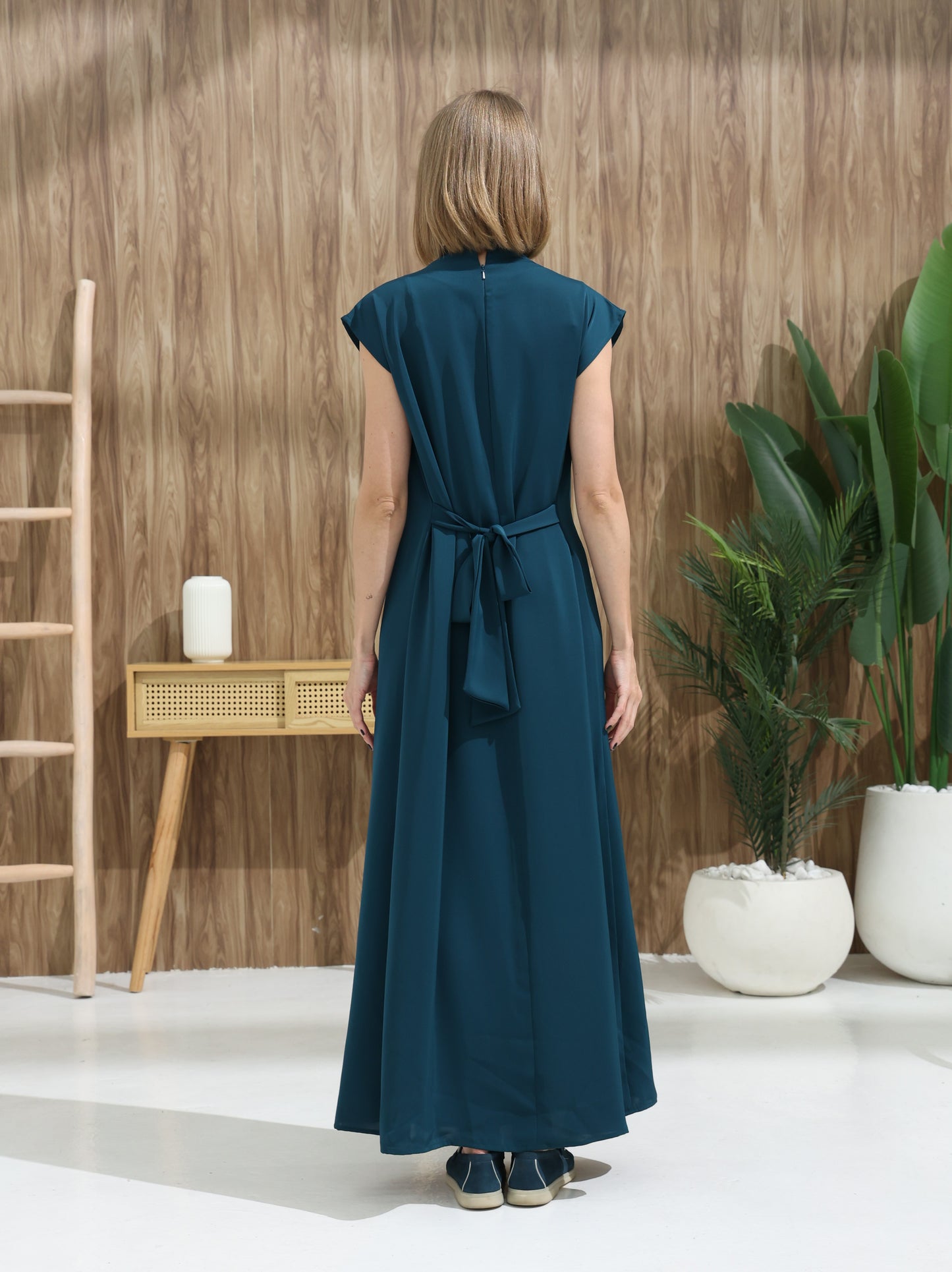 curved dress | ocean